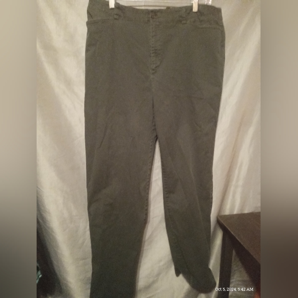 Chaps 1978 women's straight leg black work pants